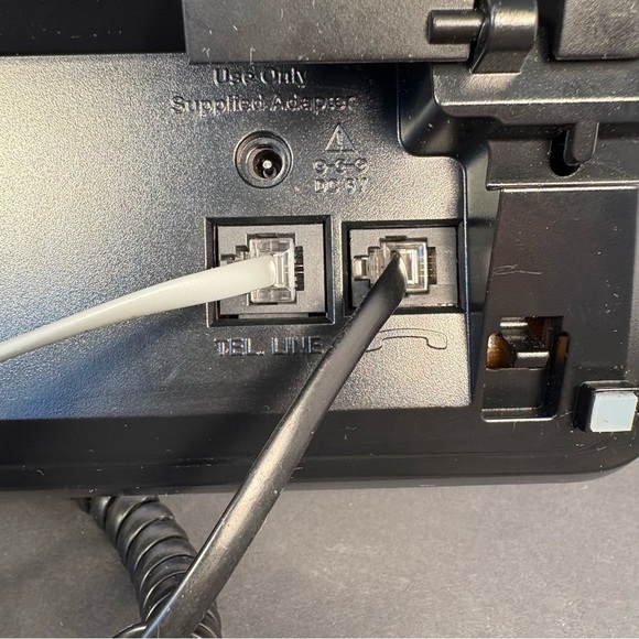 V Tech CS6649 Dect 6.0 Corded Phone Black W/Answering System - Picture 7 of 11